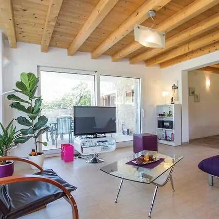 Awesome In With House Sea View