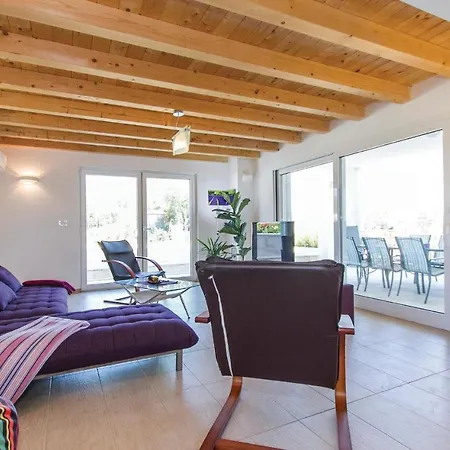 Holiday home Awesome Home In Rakalj With House Sea View *