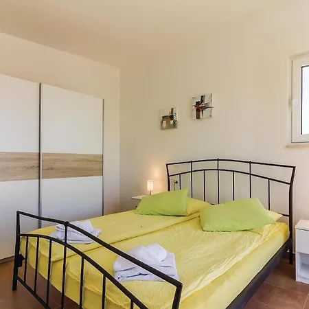 Awesome Home In Rakalj With House Sea View